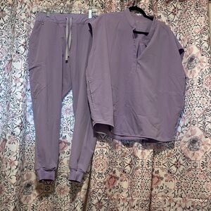 Lavender Figs Scrub Set